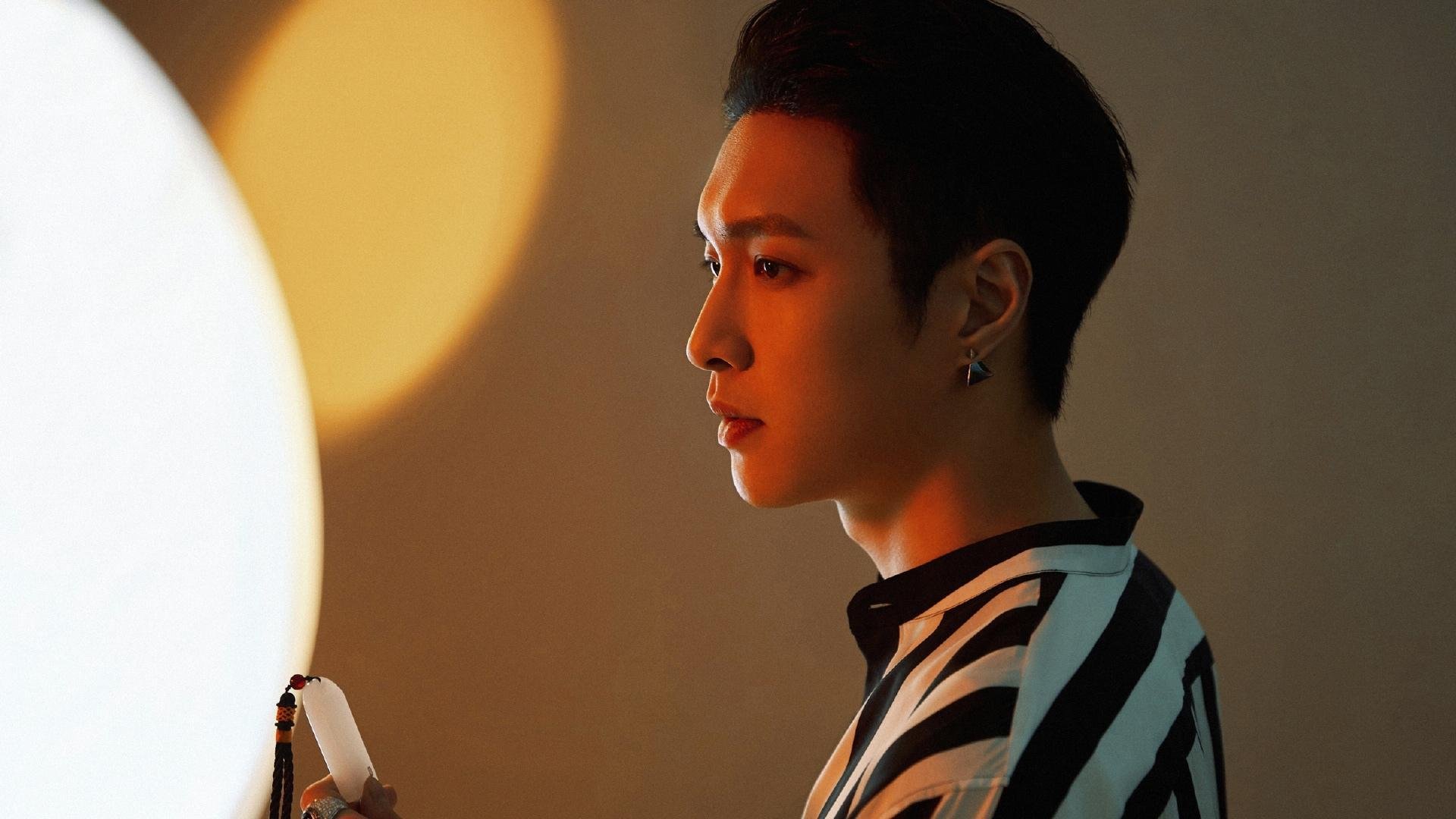 _极光徒步探险：在北极光下奔跑_，到北极看极光旅游团