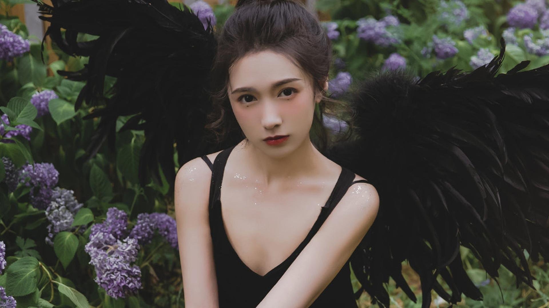 “荒野追逐：沙漠与山林的极限比拼”，荒野沙漠枪战动作片叫什么名字